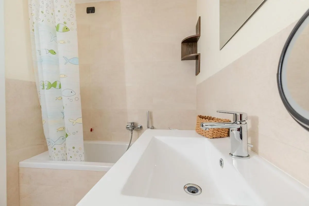 Matu House - Centric Room In Olbia- Проживание в семье
