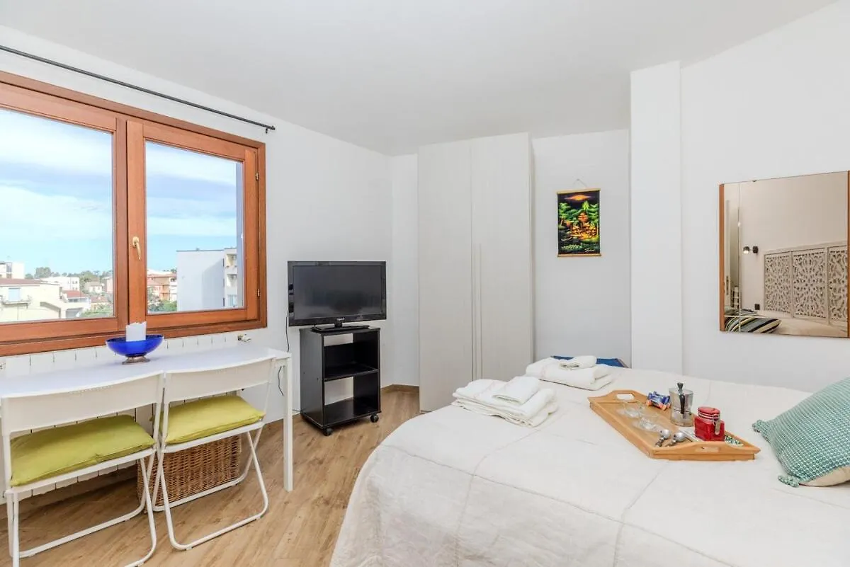 Matu House - Centric Room In Olbia- Проживание в семье Ольбия